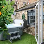3 Bed In Oc-t30198 * Richmond (North Yorkshire)